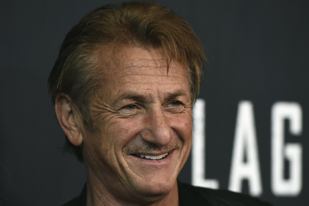 Sean Penn uważa współczesnych mężczyzn za zbyt "sfeminizowanych".