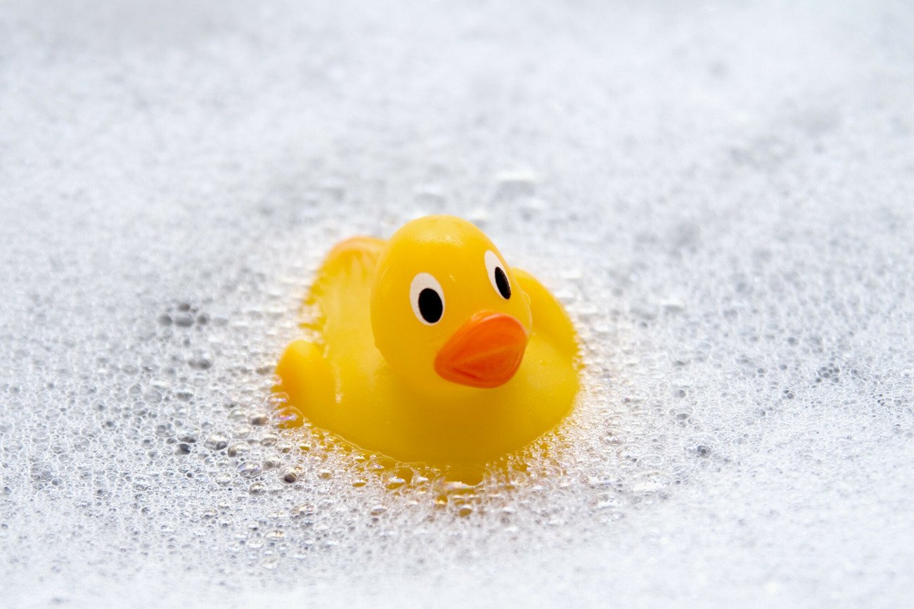 Zbyt gorące kąpiele mogą być powodem problemów ze skórą.