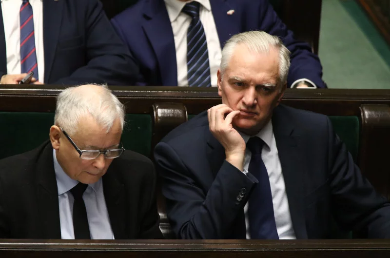 Wieczorne porozumienie Jarosława Kaczyńskiego z Jarosławem Gowinem przesądza, że wyborów prezydenckich w maju nie będzie.