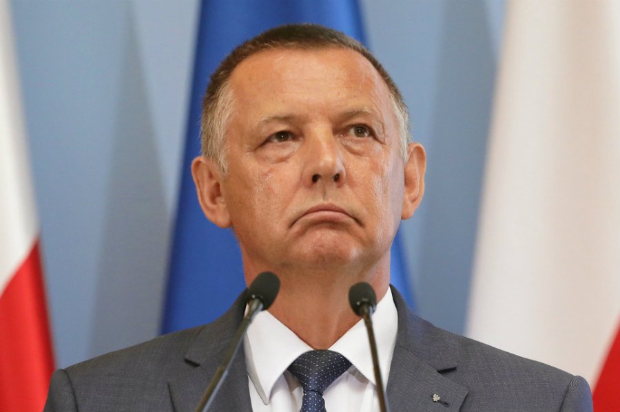 Marian Banaś musiał zostać dawno sprawdzony przez służby specjalne - twierdzi "Rzeczspospolita".