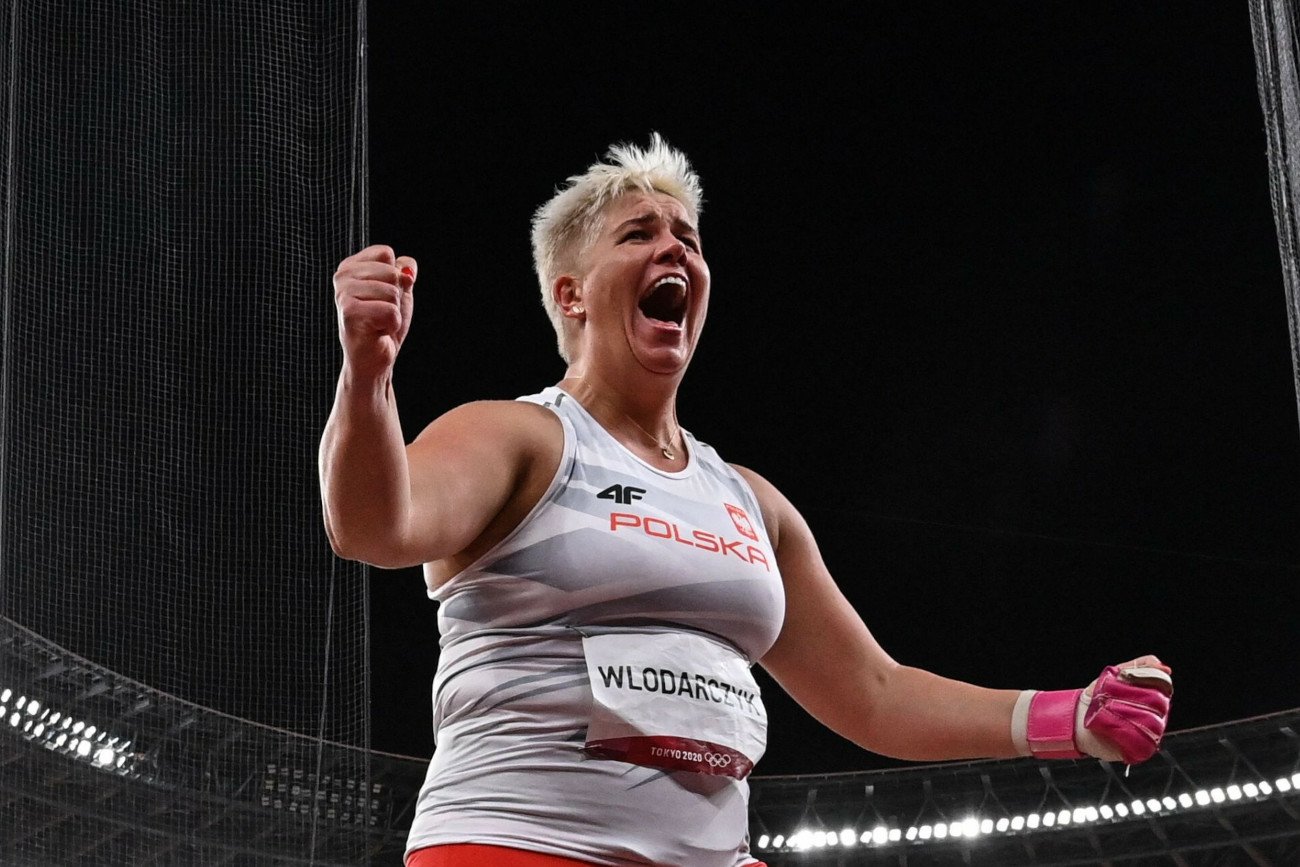 Anita Włodarczyk mocno emocjonowała się wtorkowym pojedynkiem polskich piłkarzy w Tiranie.
