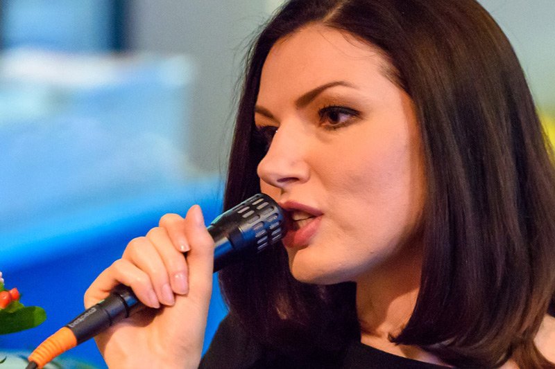 Eliza Michalik stała się ofiarą nagonki sympatyków PiS przez to, że przeprowadziła wywiad z Tomaszem Piątkiem, autorem książki o rzekomych powiązaniach Antoniego Macierewicza z Rosją.