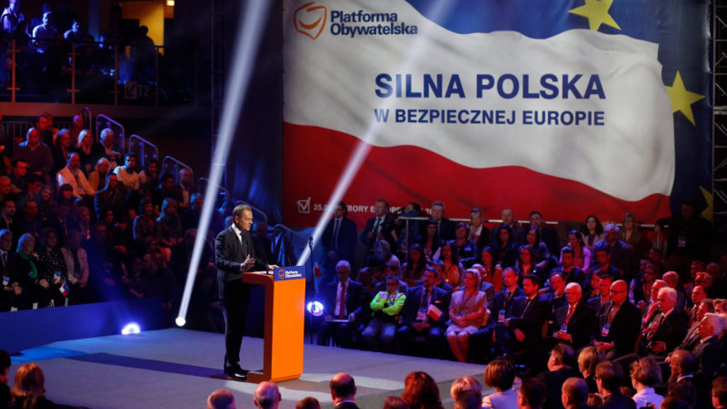 Bieda, bezrobocie, perspektywy młodych - o tym kandydaci PO mówić nie powinni