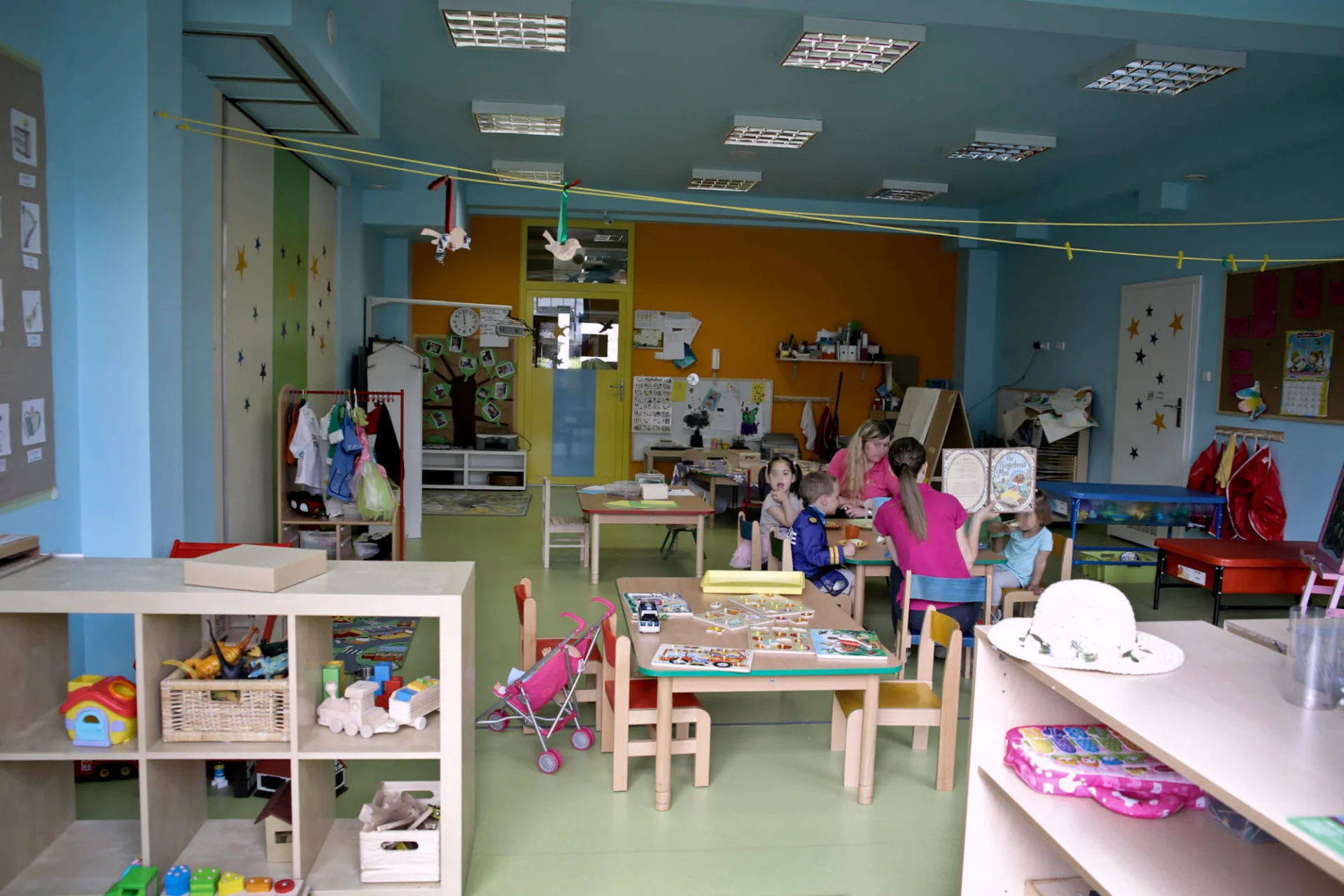 Deweloperzy, którzy chcą zachęcić klientów do zakupu mieszkania, oferują między innymi bezpłatne przedszkola