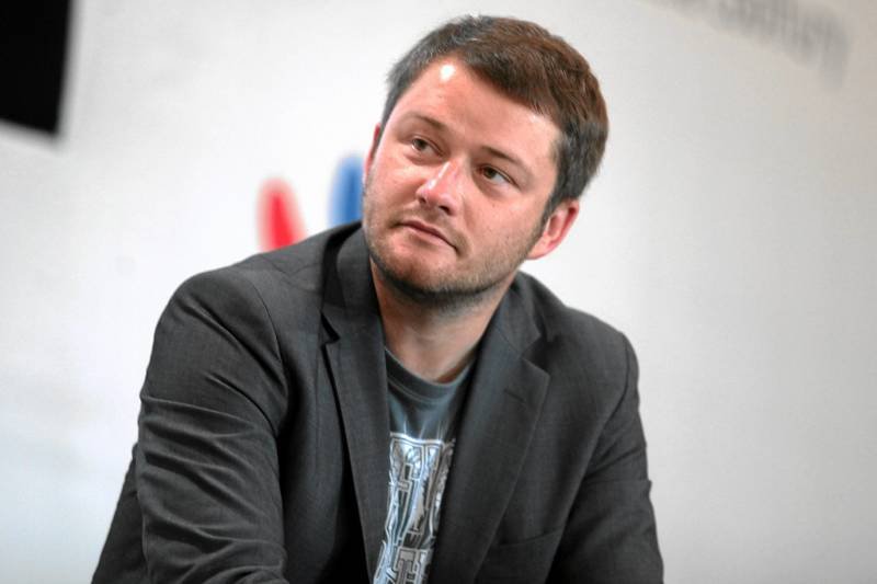 Jarosław Kuźniar wywołał burzę deklaracją, że jeśli dostanie 1000 negatywnych opinii, odejdzie ze stacji.