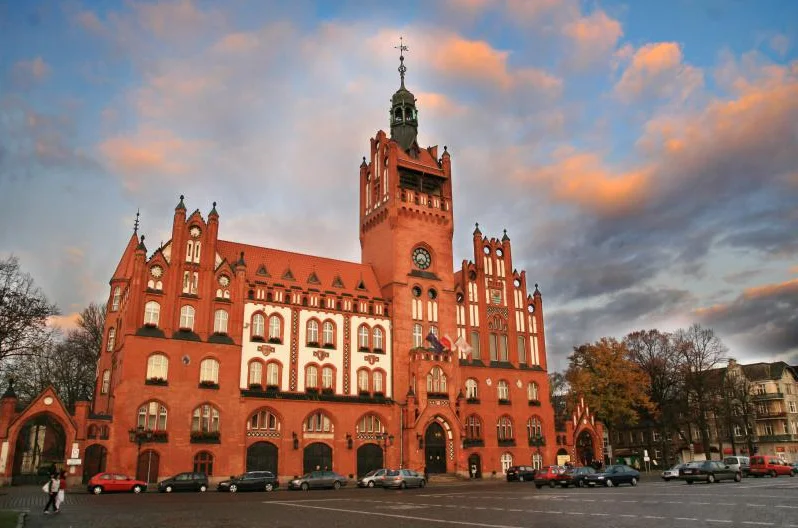 Słupski ratusz pod wodzą Biedronia może stać się ważnym ośrodkiem zmian w samorządzie terytorialnym.