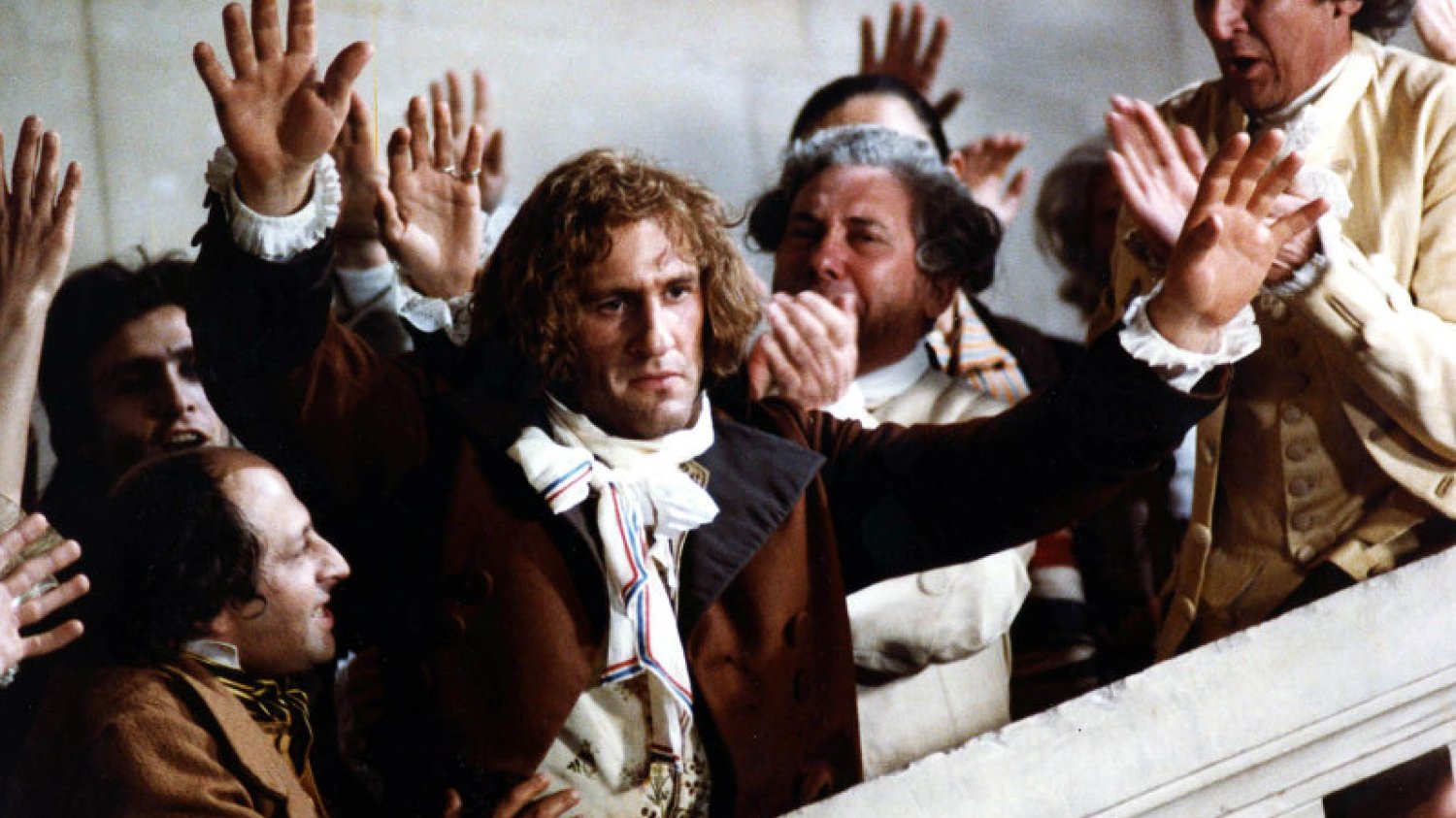 W tytułowej roli filmu "Danton" wystąpił Gerard Depardieu.