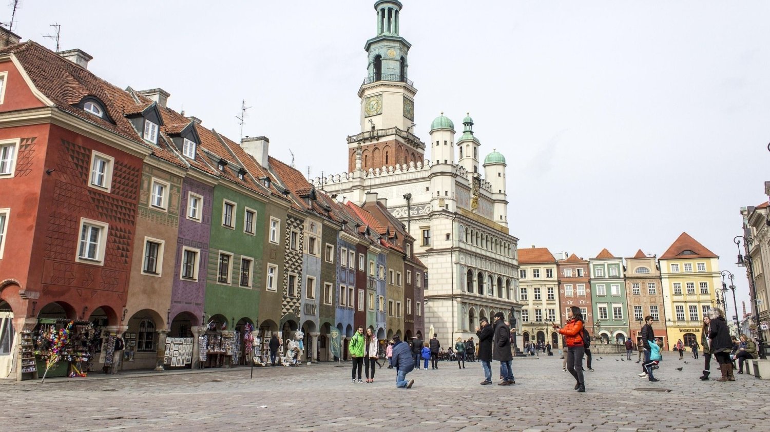 Turyści na Starym Mieście w Poznaniu