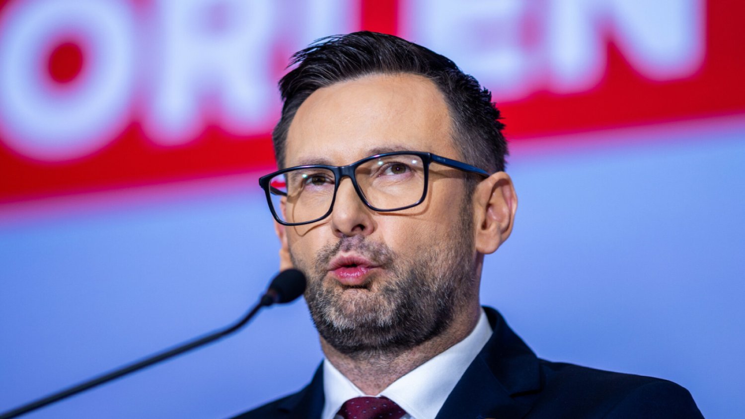 Daniel Obajtek poszukiwany przez policję. Czy jest zagranicą?
