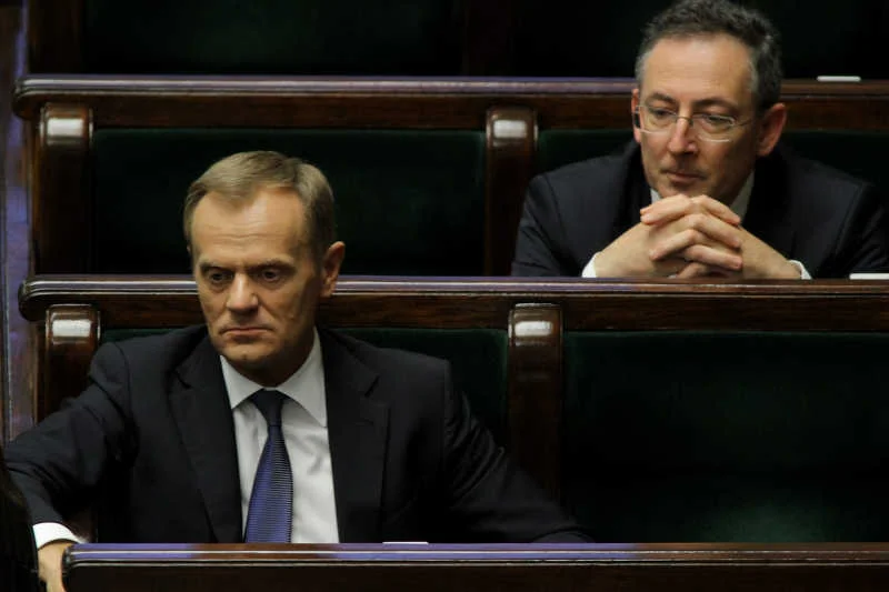 To nie koniec afery taśmowej w PO: "Wprost" ma nowe nagrania, PSL chce dymisji Bartłomieja Sienkiewicza.