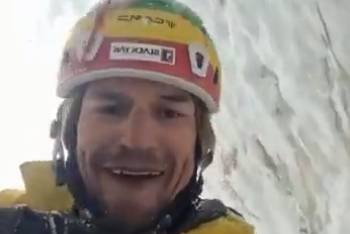 Dramatyczna akcja w Himalajach. Adam Bielecki uratował wspinacza z Indii