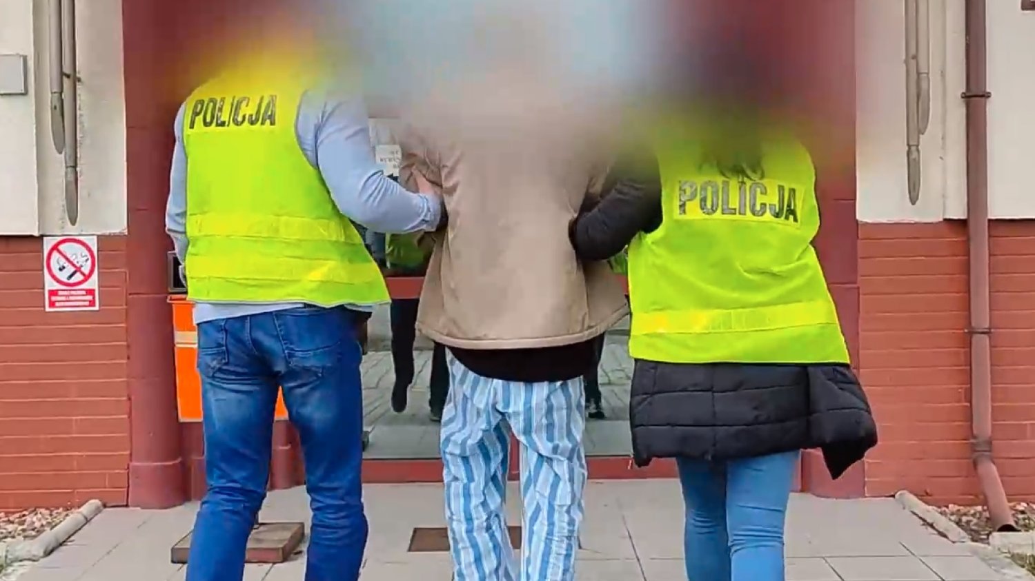 Policja w Zgorzelcu zatrzymała cztery osoby.