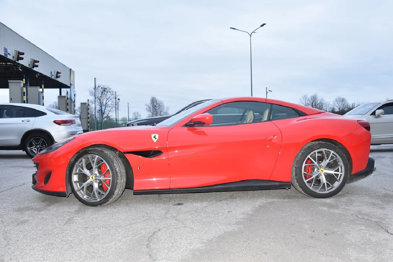 Straż Graniczna odzyskała poszukiwane Ferrari o wartości 1,2 mln zł.