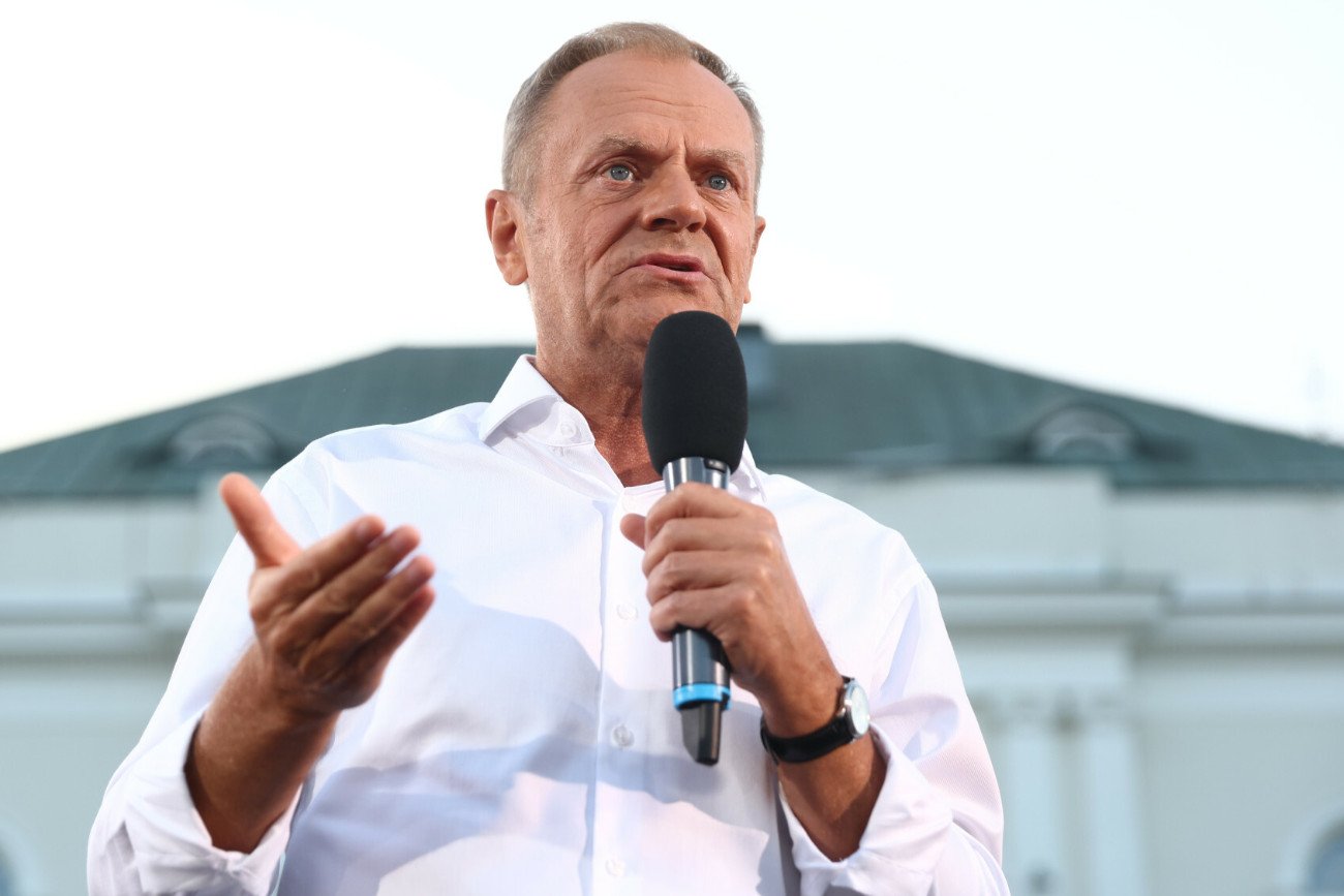 Donald Tusk na wiecu w Otwocku