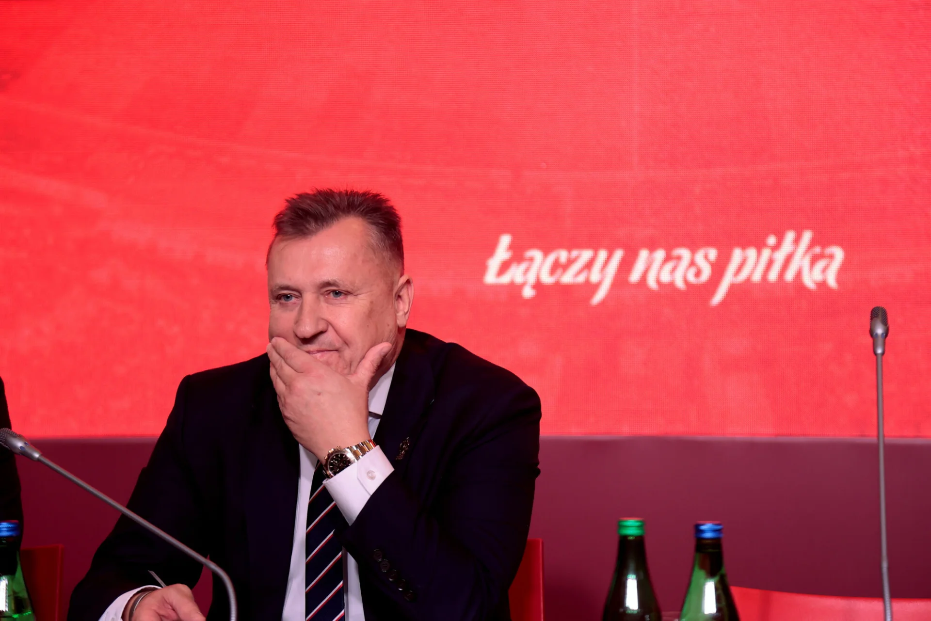 Ja tu widzę niezły burdel, czyli nasz gigant jedzie na mundial w Katarze. Panie prezesie Cezary Kulesza, gdzie pan jest?