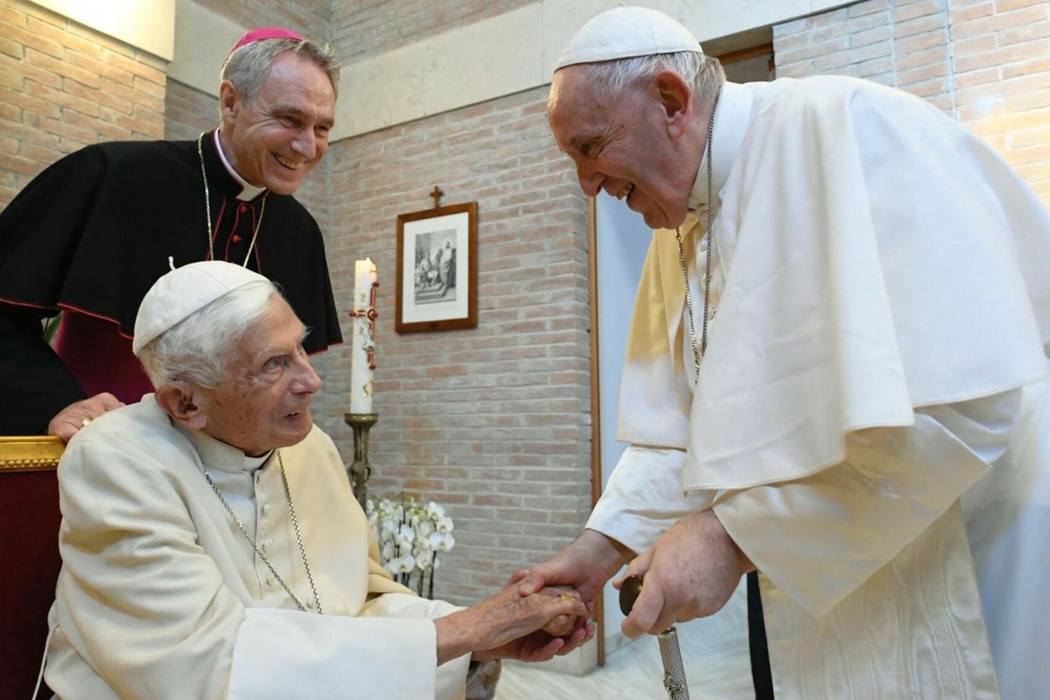 Były papież Benedykt XVI jest bardzo chory.