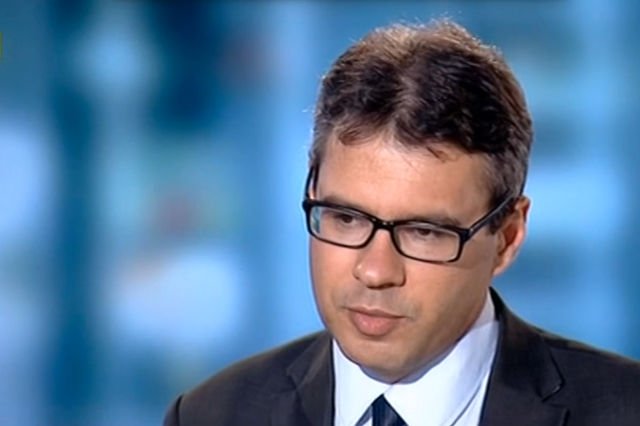 Michał Karnowski mówił dziś w telewizji, że liderem w kraju nie jest ani prezydent, ani premier, tylko ktoś obok nich.