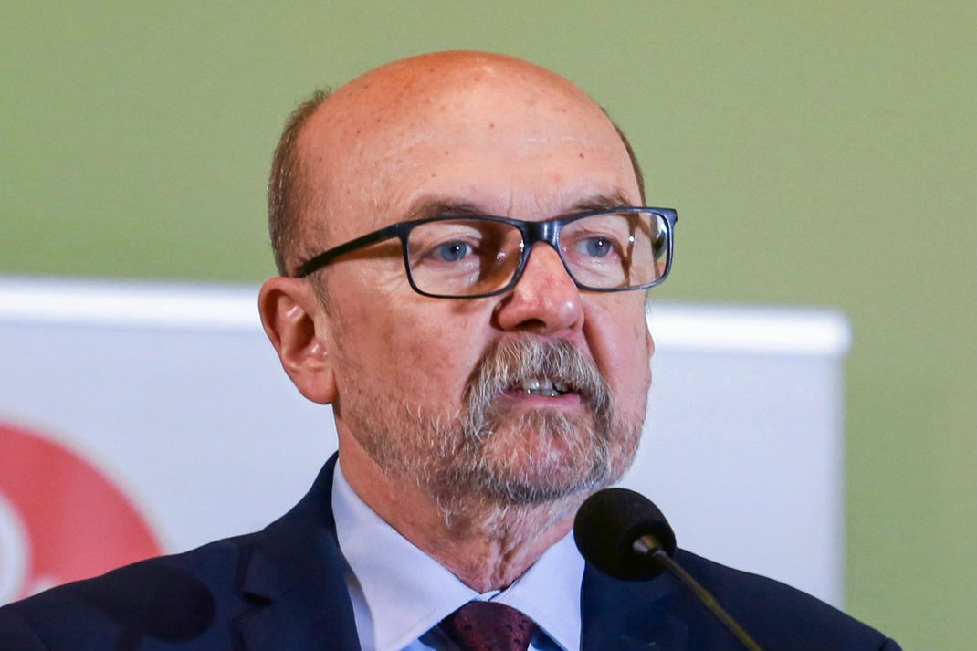 Prof. Ryszard Legutko zasugerował w rozmowie z RMF FM, że część wyborców PiS nie jest inteligentna.