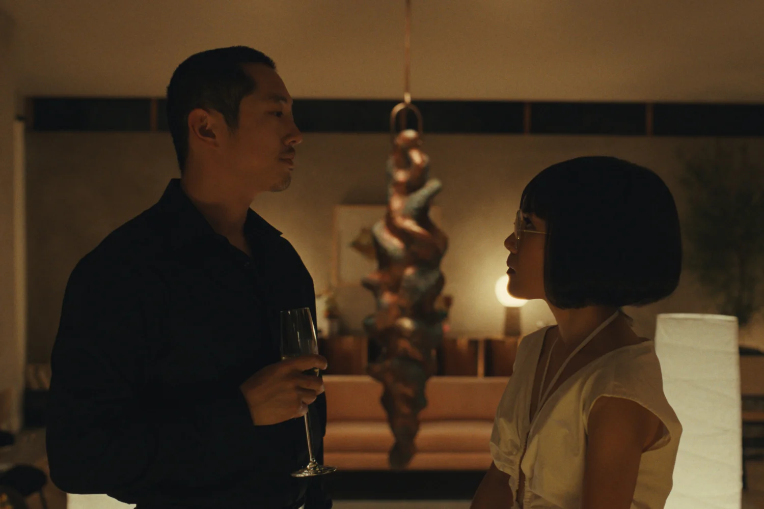 Awantura: recenzja Steven Yeun i Ali Wong