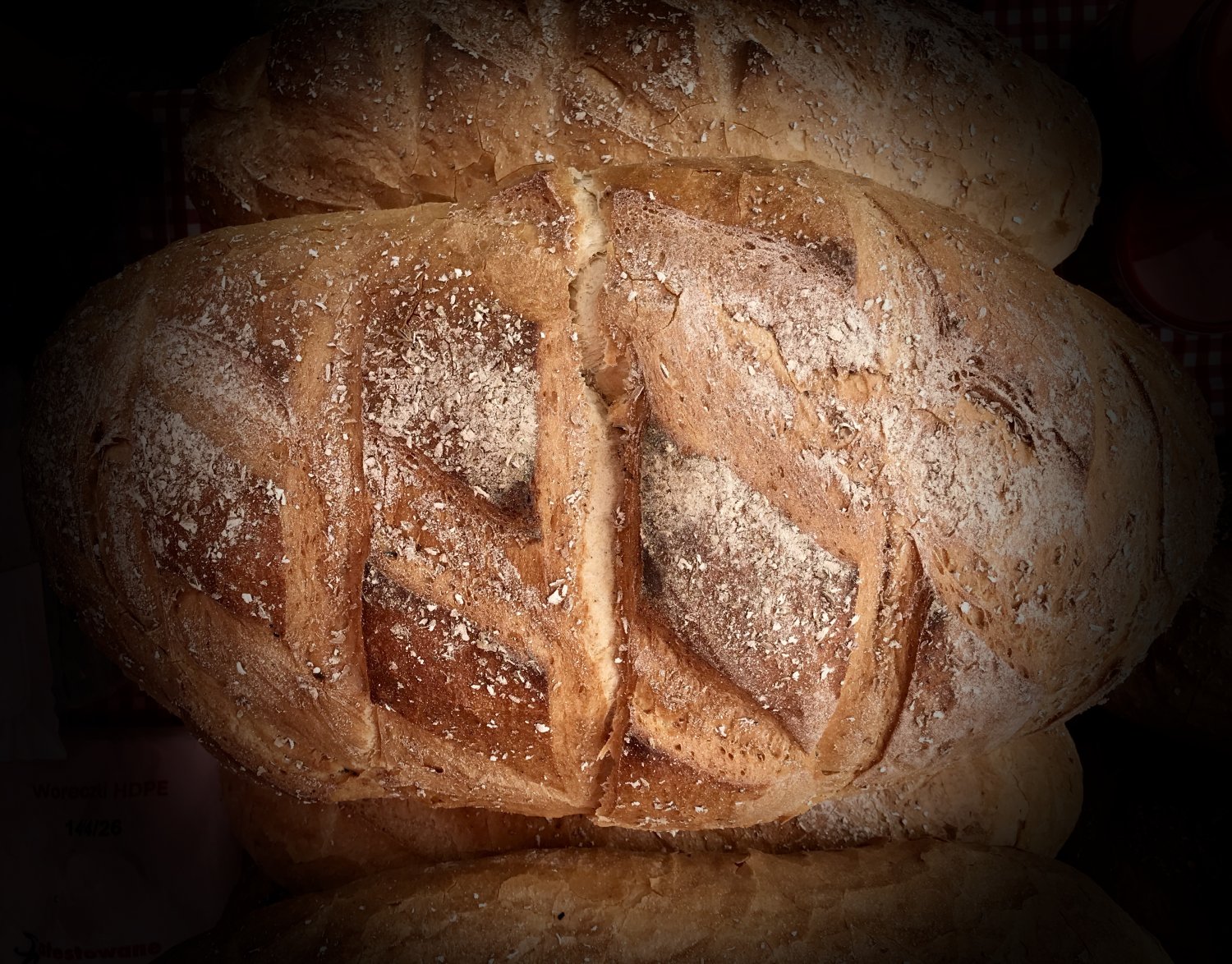 Tradycyjny, ośmiokilowy chleb produkowany w Sierpcu