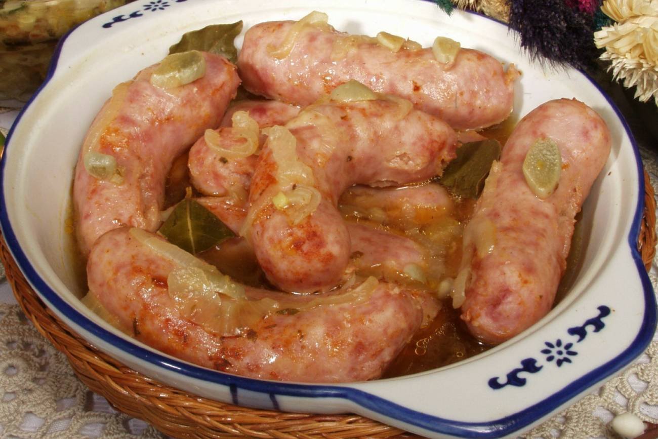 Wielkanoc – przepis na sałatkę z białą kiełbasą. Lepsza niż żurek