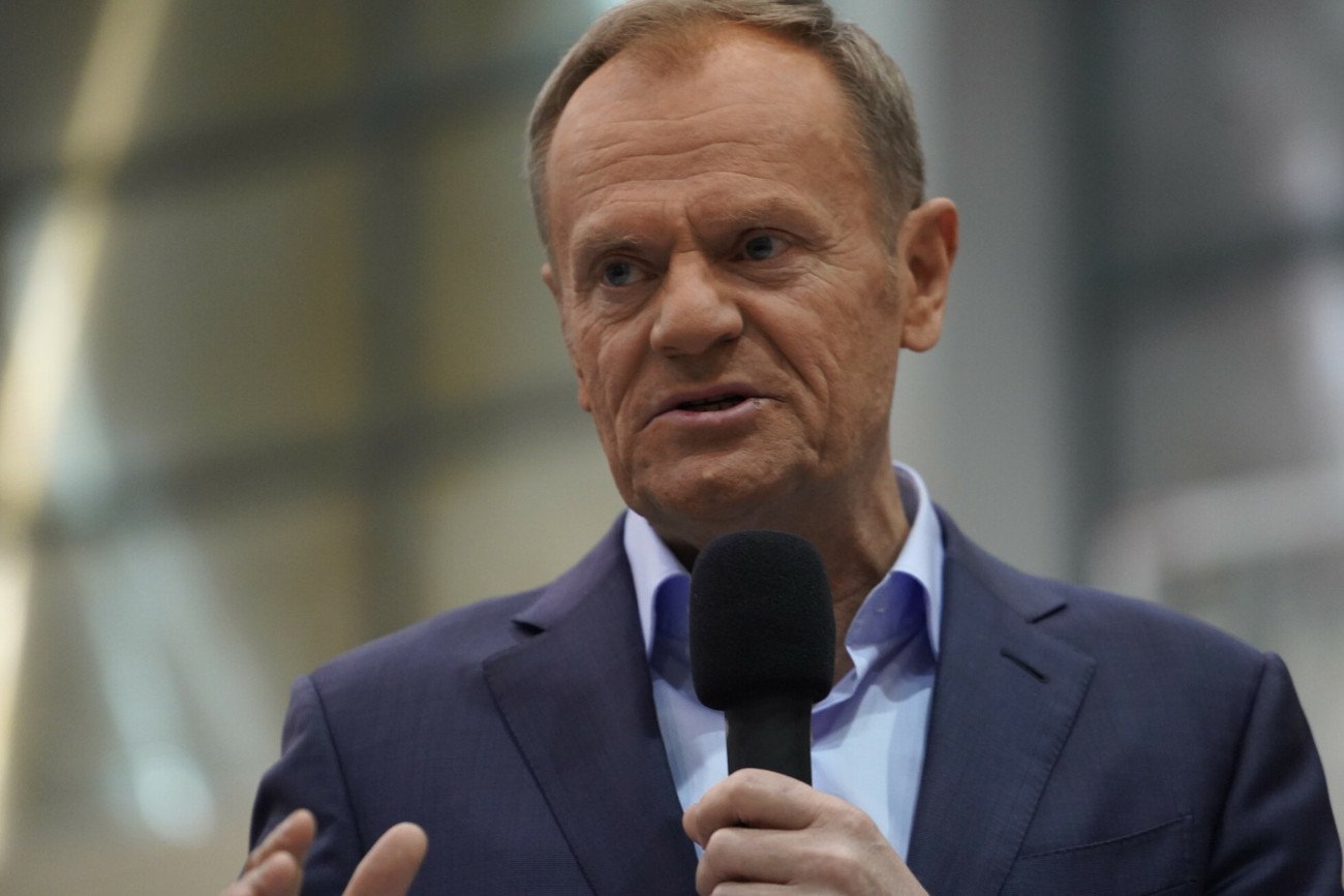 Dlaczego Donald Tusk zniknął z mediów? Poseł KO zdradził powód.