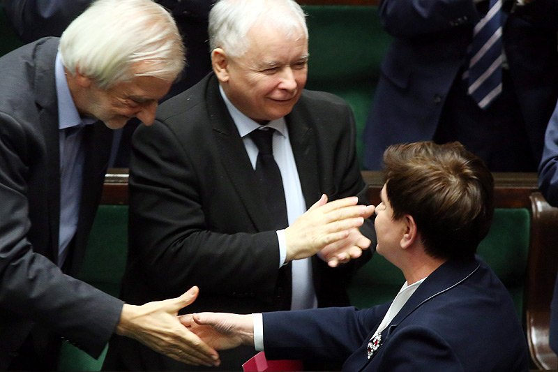 W PiS mają powody do zadowolenia. Szczególnie po publikacji nowego sondażu CBOS.