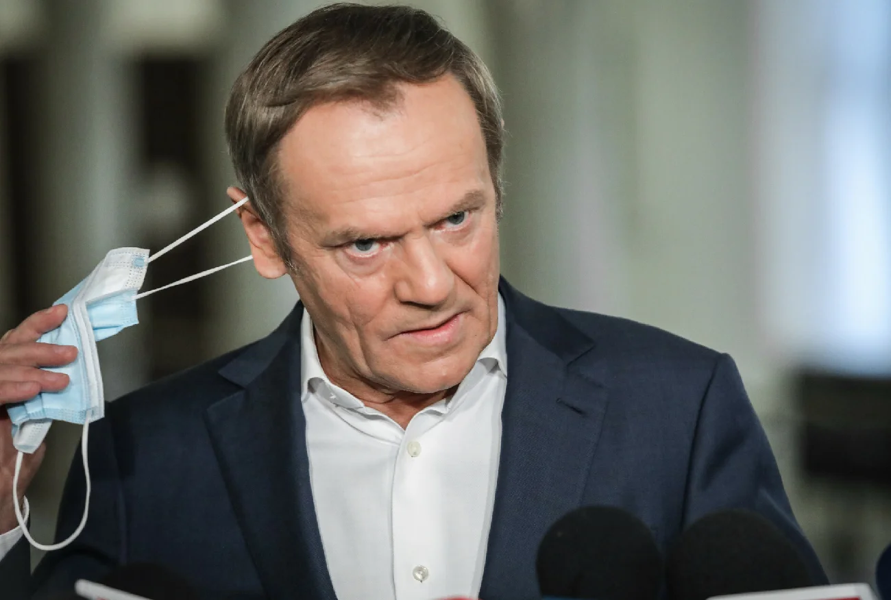 Donald Tusk wchłonie Nowoczesną? Partia ma wejść do Platformy Obywatelskiej. Donald Tusk wchłonie Nowoczesną? Partia ma wejść do Platformy Obywatelskiej.