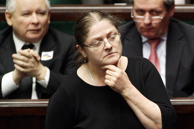 Prof. Krystyna Pawłowicz z PiS nazywa walczące o swoje podstawowe prawa Polki m.in. "wykolejonymi kobietami".