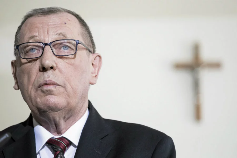 "Super Express" ujawnił wydatki z kart płatniczych w resorcie Jana Szyszki.