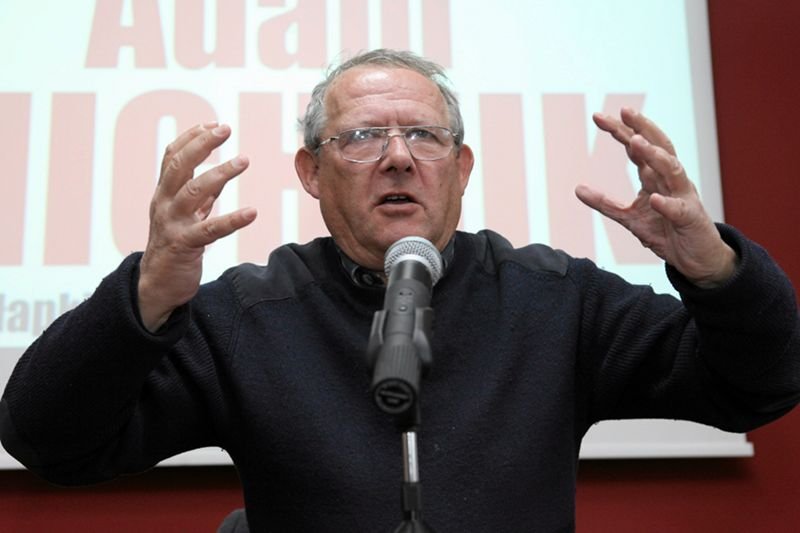 Adam Michnik nazywa działania PiS i Jarosława Kaczyńskiego "pełzającym zamachem stanu"