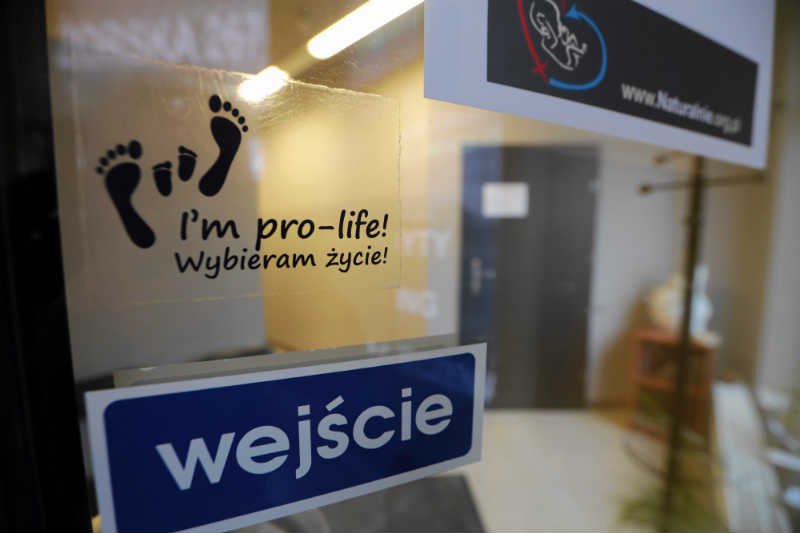 Politycy PiS nie wiedzą czym jest naprotechnologia, którą przeciwstawiają in vitro.