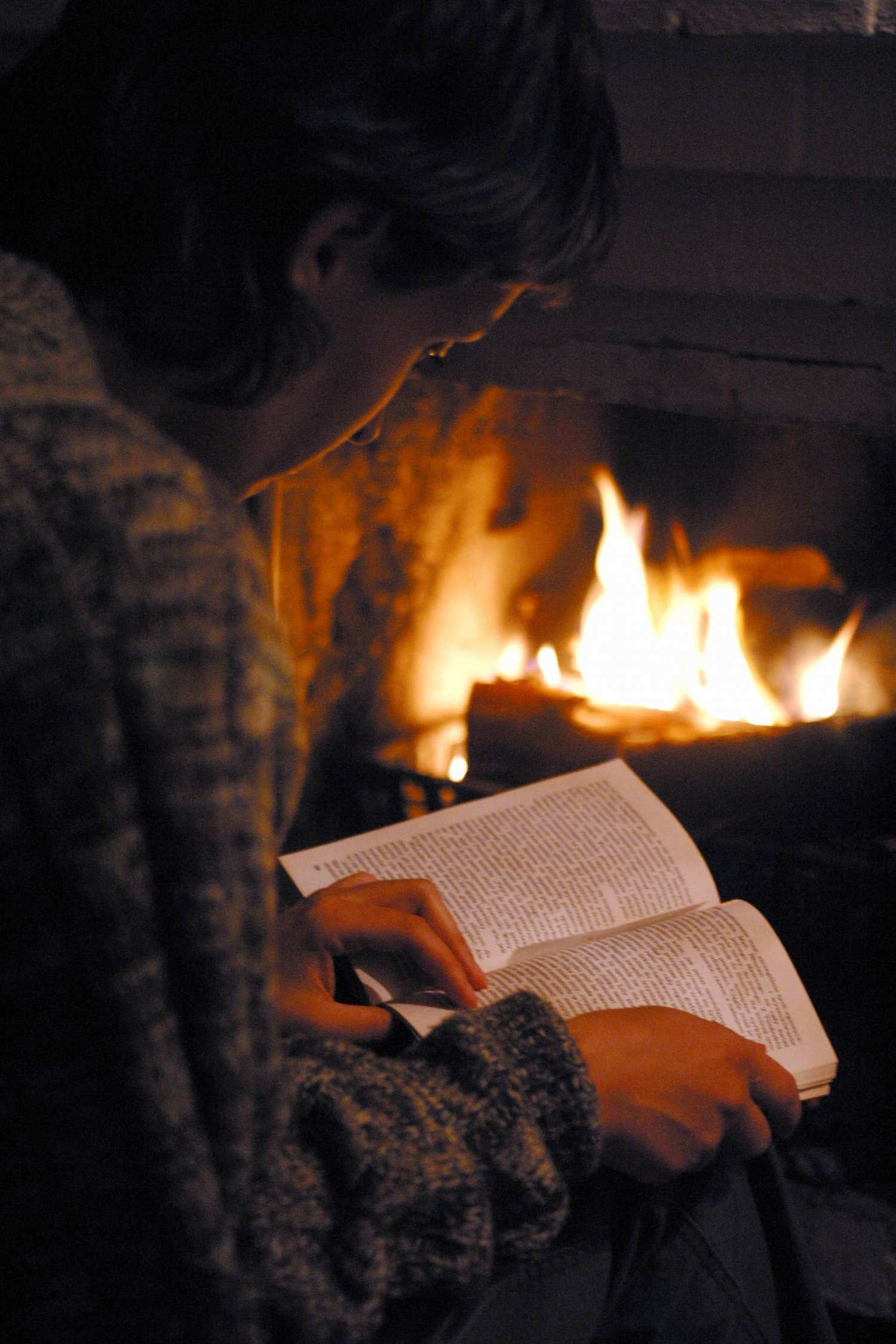 Przytulny kominek to podstawa lenistwa idealnego