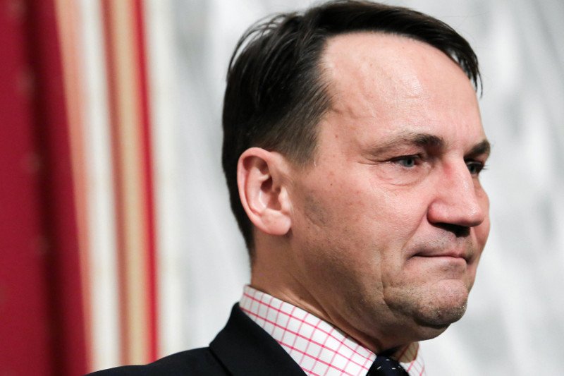 Radosław Sikorski współpracuje m.in. z think tankiem Eurasia Group.