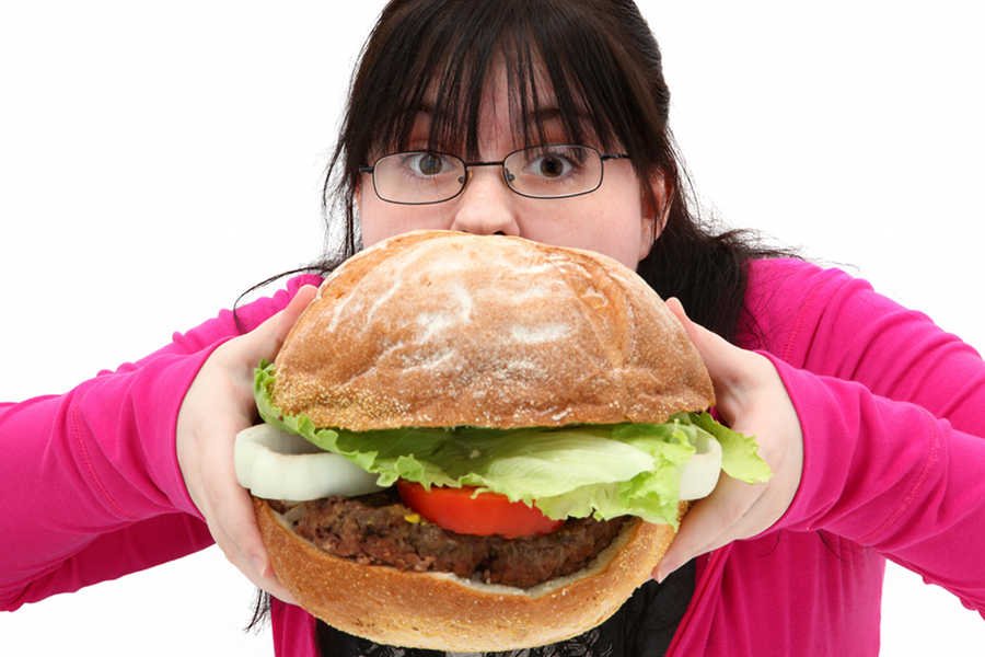 Niezdrowe żywienie to główna przyczyna problemu otyłości