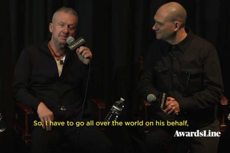 Bogusław Linda stwierdził, że po śmierci Andrzeja Wajdy "musi jeździć, k***a, po całym je***ym świecie i i świecić ryjem".