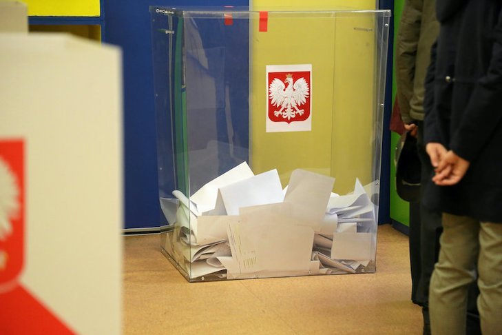 20 państw odwołało wybory, ale nie ma wśród nich Polski.