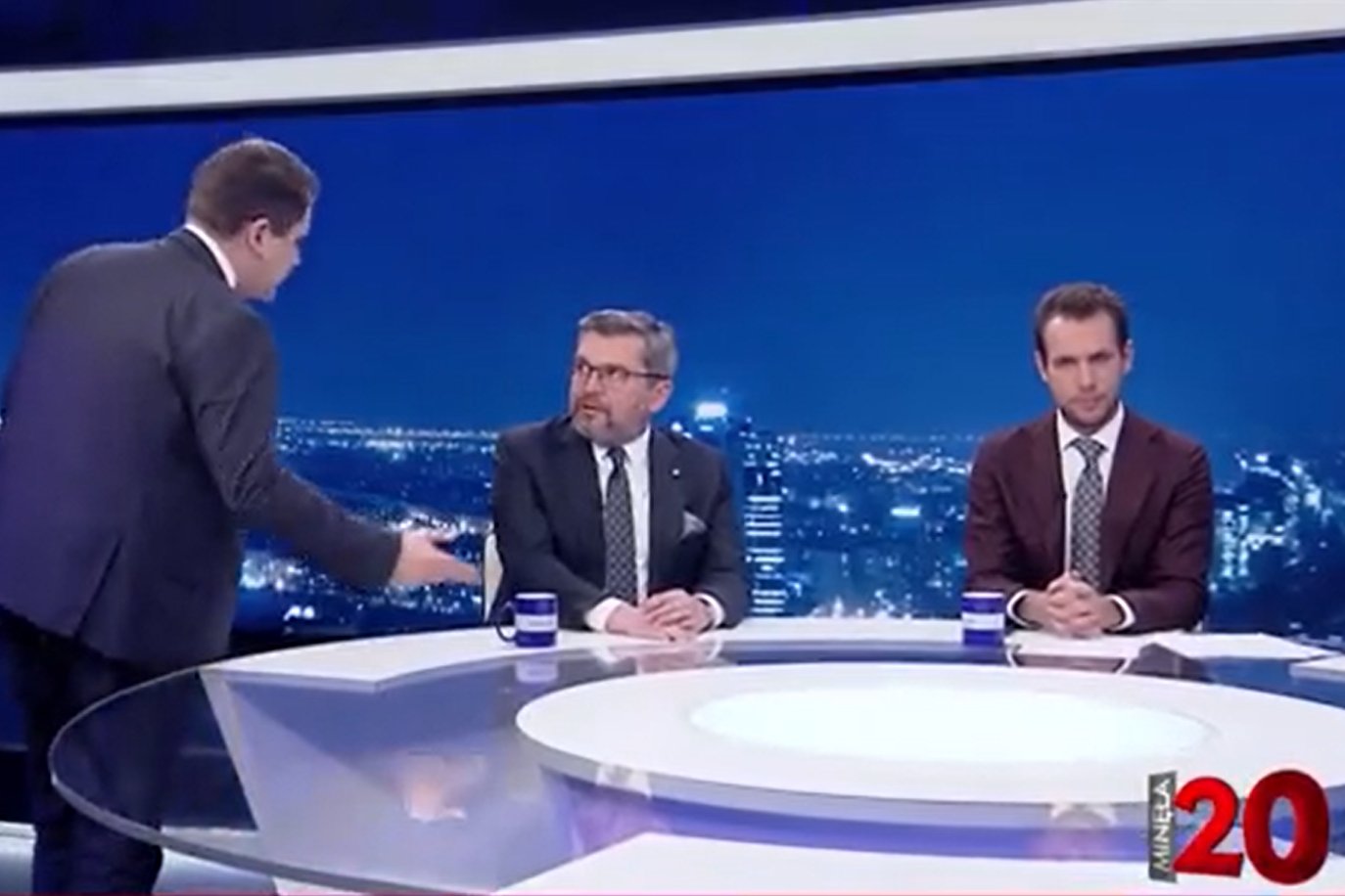 Daniel Milewski z PiS wyszedł ze studia TVP Info po kłótni z posłem Koalicji Obywatelskiej.