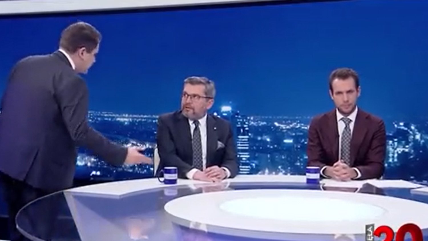 Daniel Milewski z PiS wyszedł ze studia TVP Info po kłótni z posłem Koalicji Obywatelskiej.