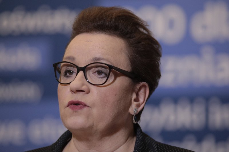 MEN odpowiada na druzgocący raport NIK ws. reformy w oświacie.