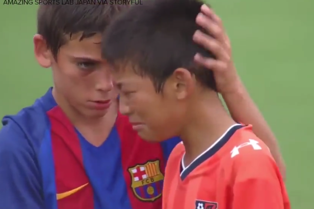 Filmik po meczu Japończyków i Hiszpanów podbija internet.