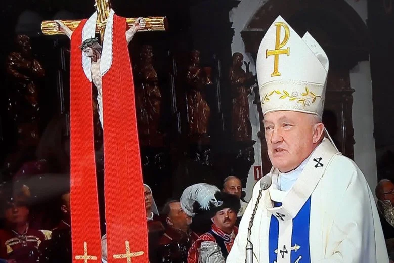 Kardynał Kazimierz Nycz podczas kazania mówił o obronie Konstytucji.