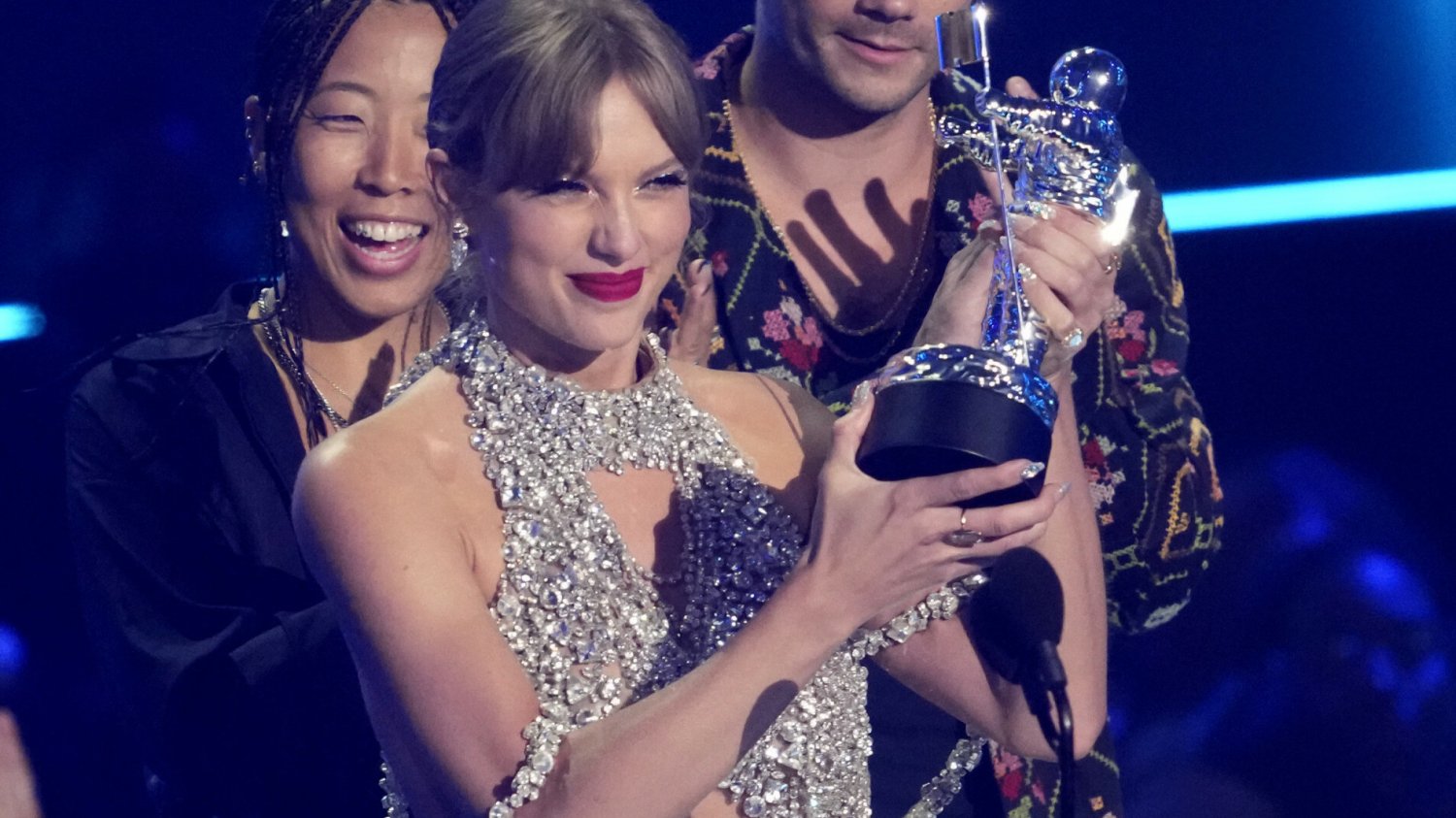 MTV VMA 2022: zwycięzcy Taylor Swift odbiera nagrodę MTV VMA 2022