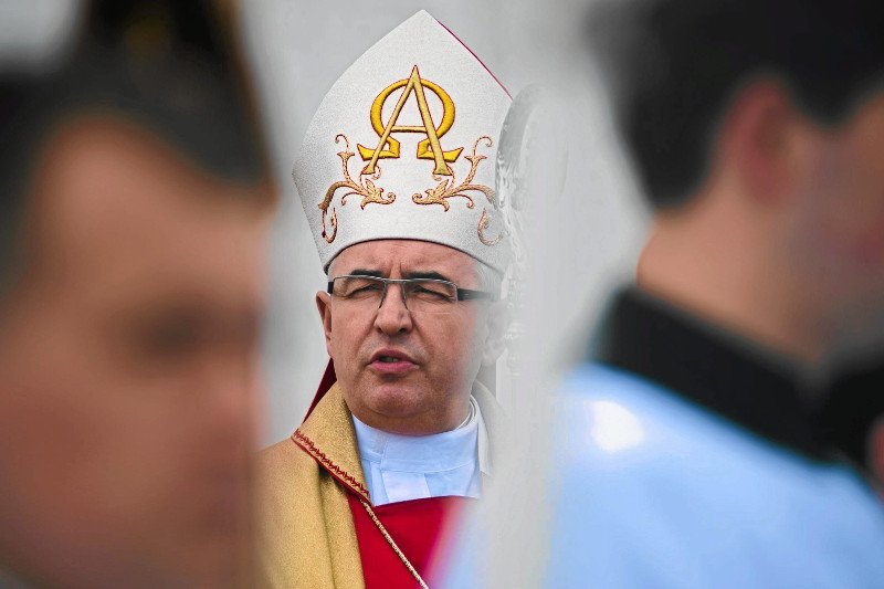 Bp Piotr Jarecki wraca do pełnienia posługi w Kościele w Warszawie.