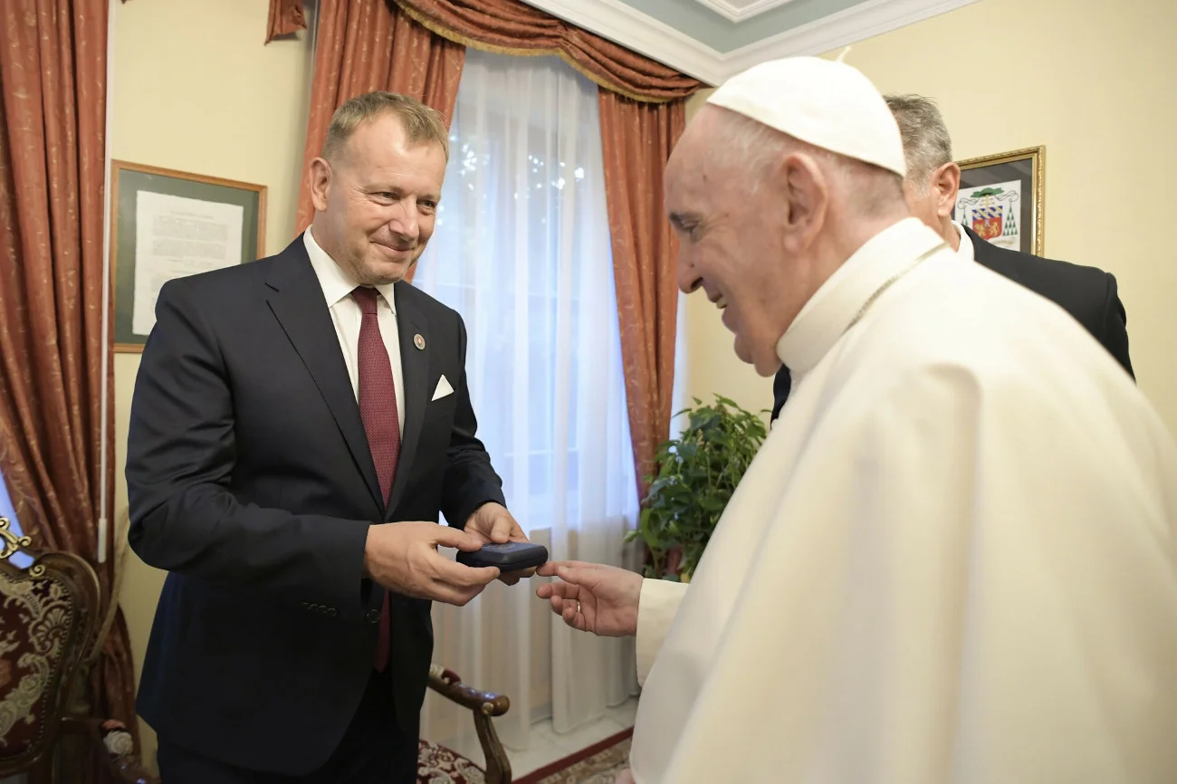 Boris Kollar, przewodniczący słowackiego parlamentu ma 12 dzieci z 10 kobietami.