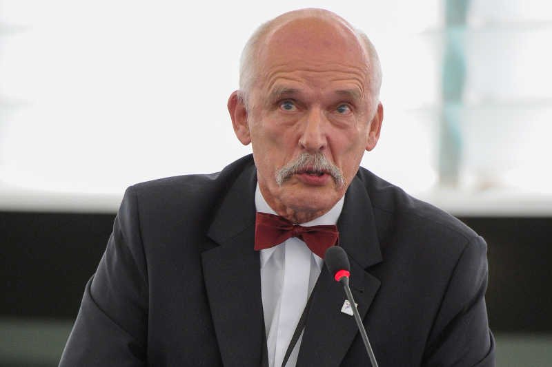 Janusz Korwin-Mikke chełpił się odkryciem unijnego absurdu, a tylko się ośmieszył.