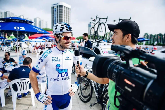 Oprócz odpowiedzi na pytania o wyniki sportowe każdy członek Team Novo Nordisk chętnie opowie, jak to możliwe, że z cukrzycą można profesjonalnie uprawiać sport