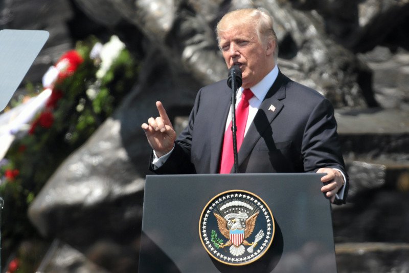 Według ostatnich sondaży, Donald Trump nie jest faworytem listopadowych wyborów. Ostatnie sondaże wskazują, że faworytem listopadowych wyborów prezydenckich w USA jest Joe Biden, a nie Donald Trump.