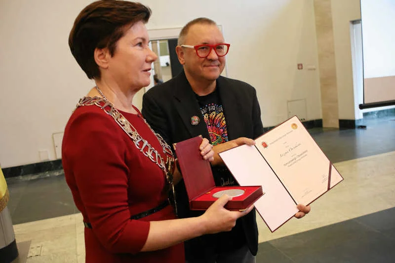 Jerzy Owsiak odebrał tytuł Honorowego Obywatela Warszawy.