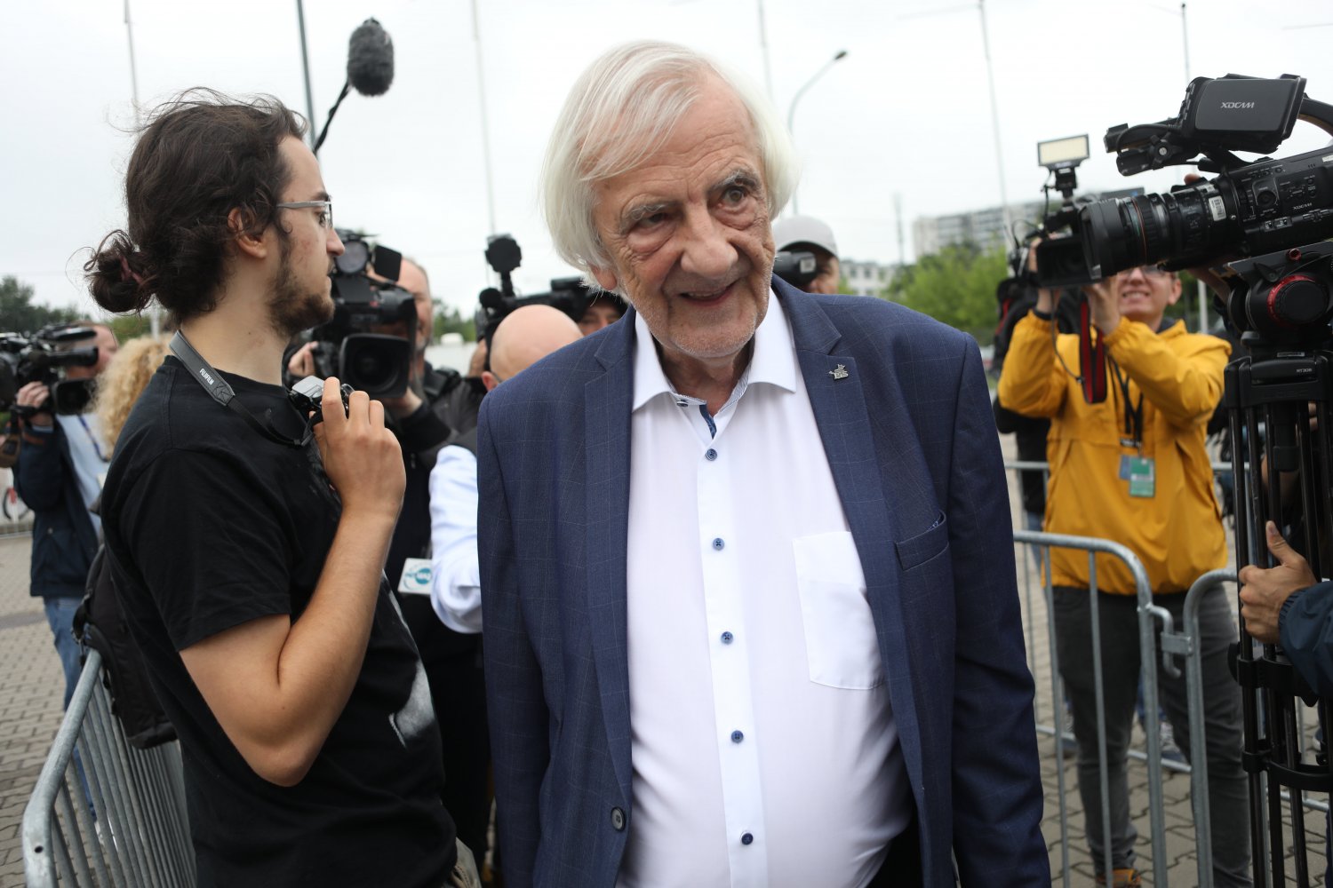 Ryszard Terlecki, wicemarszałek Sejmu z ramienia PiS, nie wierzy w możliwość wyjścia Porozumienia z koalicji rządzącej. Ryszard Terlecki, wicemarszałek Sejmu z ramienia PiS, nie wierzy w możliwość wyjścia Porozumienia z koalicji rządzącej.